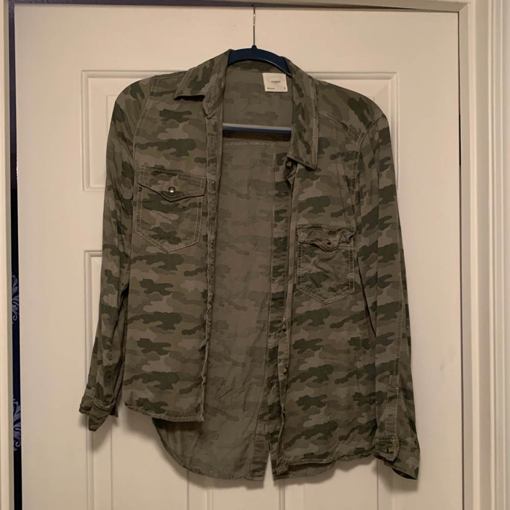 Long sleeve button up